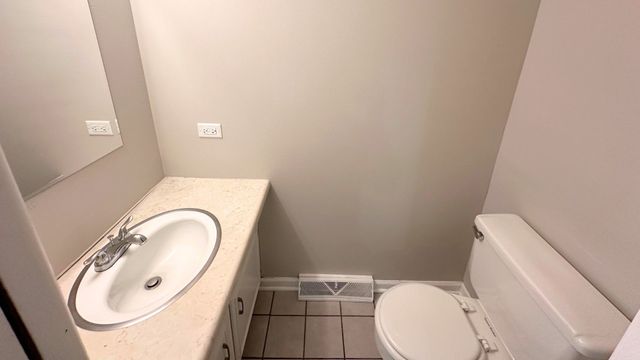 16601 Langley Avenue, South Holland, IL 60473