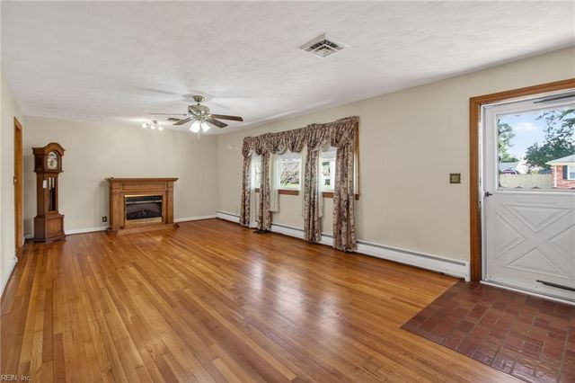 949 Beryl AVE, Virginia Beach, VA 23464