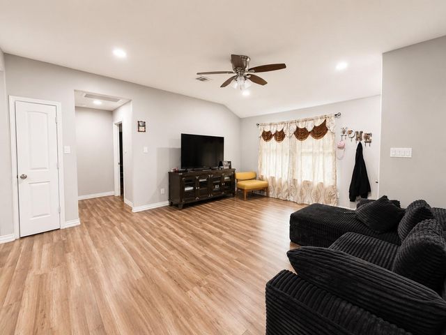 711 Woodbine Street, Houston, TX 77017