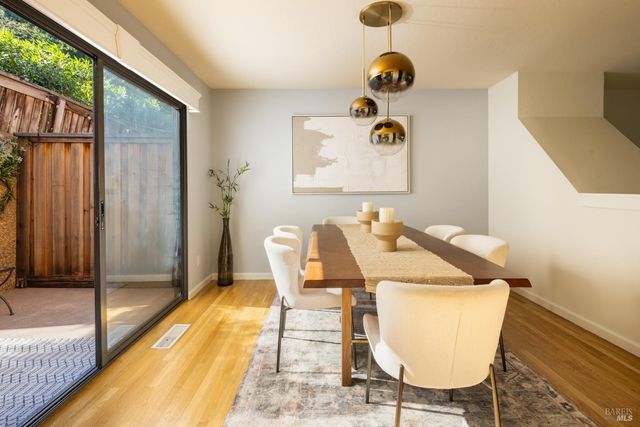 883 Magnolia Ave, Larkspur, CA 94939