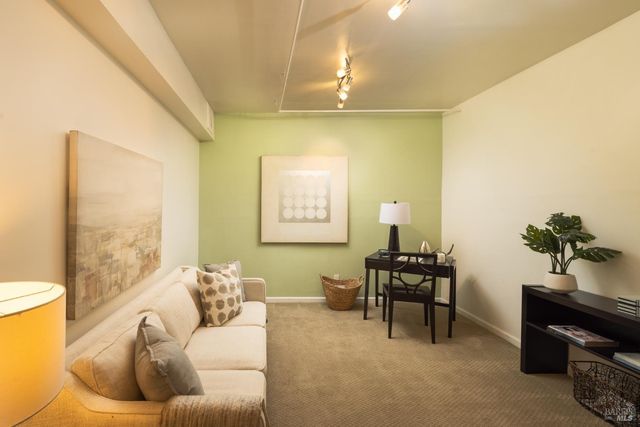 883 Magnolia Ave, Larkspur, CA 94939