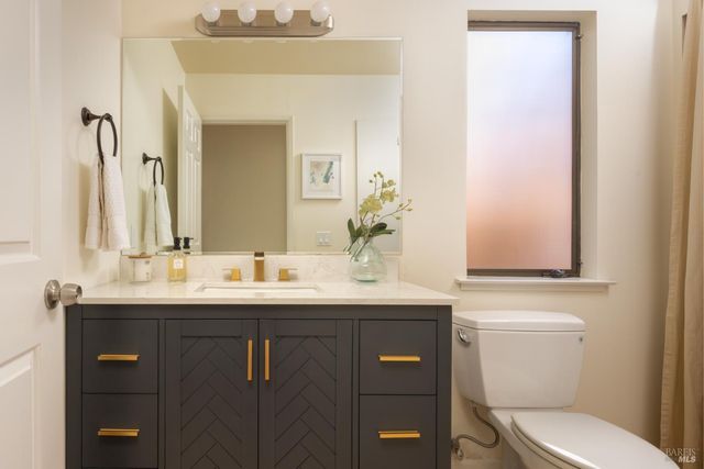 883 Magnolia Ave, Larkspur, CA 94939