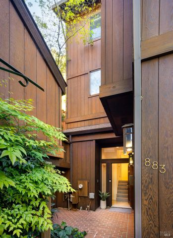 883 Magnolia Ave, Larkspur, CA 94939