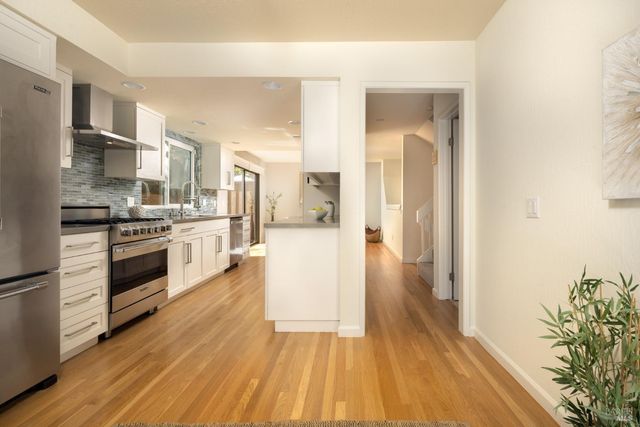 883 Magnolia Ave, Larkspur, CA 94939