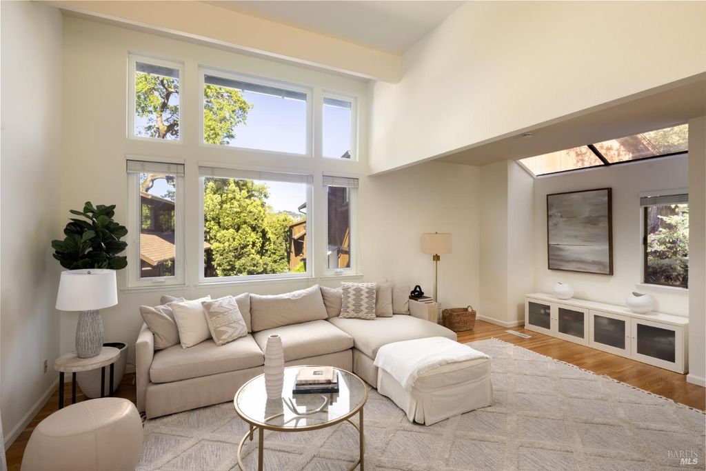 883 Magnolia Ave, Larkspur, CA 94939