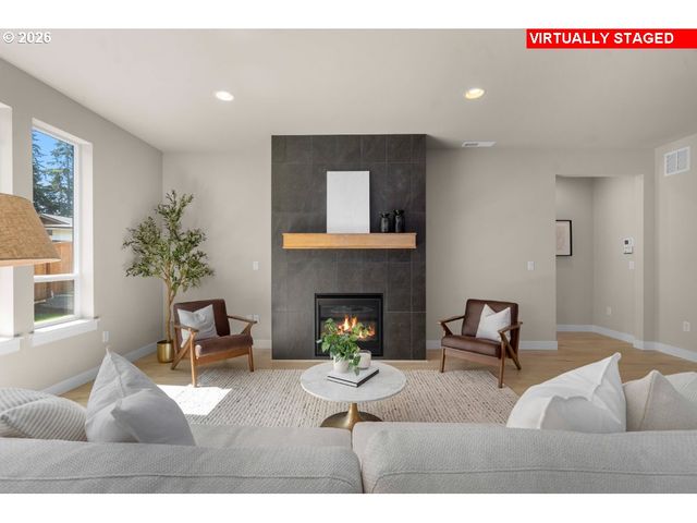16116 SERRES FARMS Way, Oregon City, OR 97045
