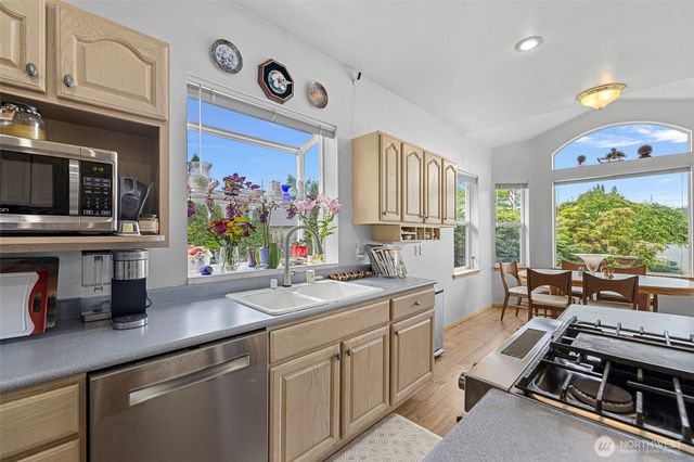20303 Gardner Court, Burlington, WA 98233