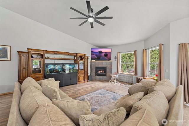 20303 Gardner Court, Burlington, WA 98233