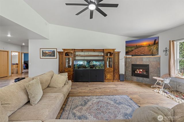 20303 Gardner Court, Burlington, WA 98233