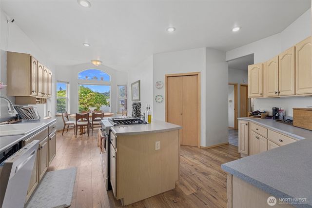 20303 Gardner Court, Burlington, WA 98233