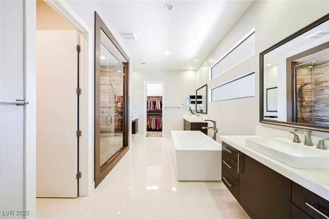 19 GARDEN RAIN Drive, Las Vegas, NV 89135