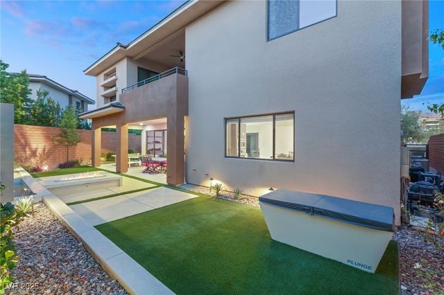 19 GARDEN RAIN Drive, Las Vegas, NV 89135