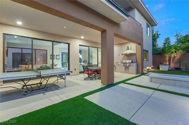 19 GARDEN RAIN Drive, Las Vegas, NV 89135