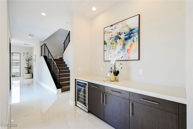 19 GARDEN RAIN Drive, Las Vegas, NV 89135