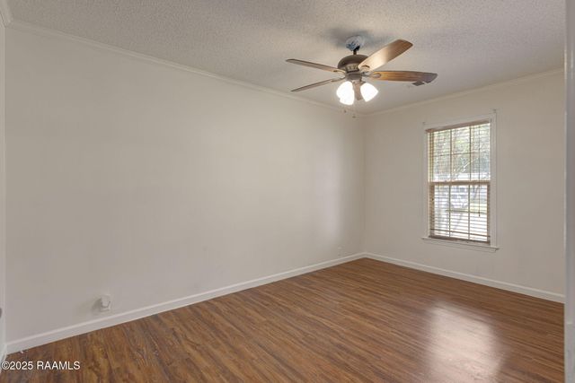 117 Glenfield Drive, Youngsville, LA 70592