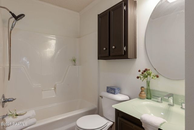 117 Glenfield Drive, Youngsville, LA 70592