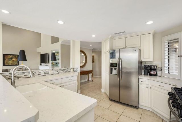 76761 Chrysanthemum Way, Palm Desert, CA 92211