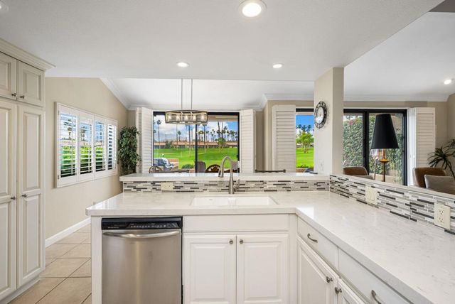 76761 Chrysanthemum Way, Palm Desert, CA 92211