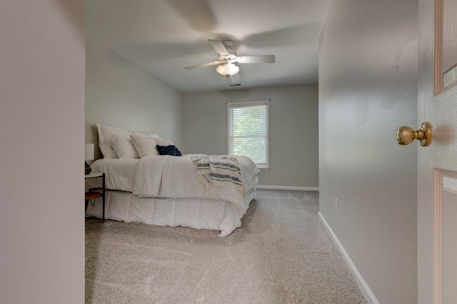 105 Monet Boulevard, Winchester, KY 40391