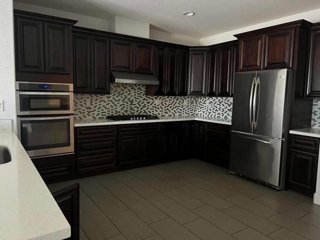 1995 Bidwell Bar Dr, Plumas Lake, CA 95961