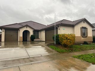 1995 Bidwell Bar Dr, Plumas Lake, CA 95961