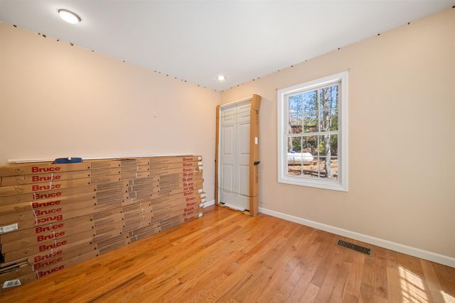 7&8 Spruce Lane, Sandown, NH 03873