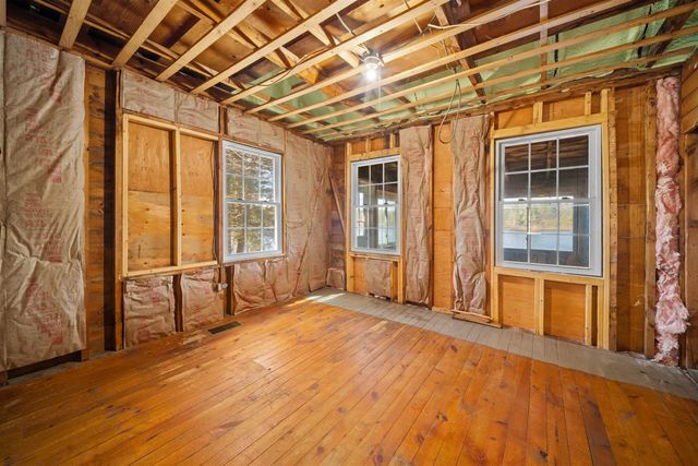 7&8 Spruce Lane, Sandown, NH 03873