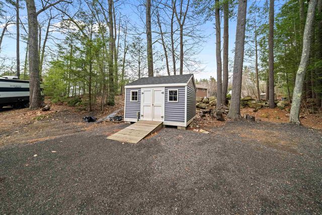 7&8 Spruce Lane, Sandown, NH 03873