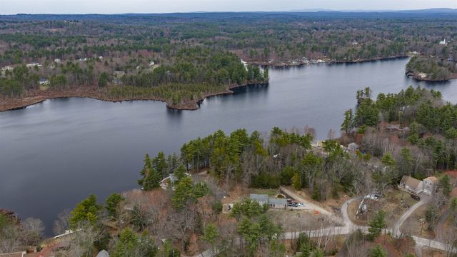 7&8 Spruce Lane, Sandown, NH 03873