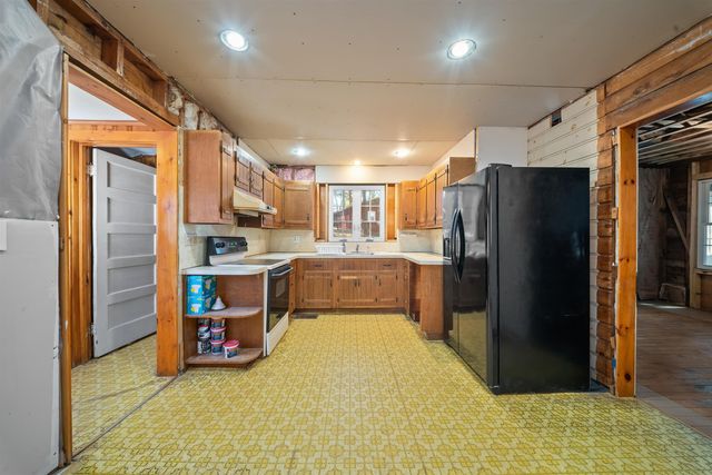 7&8 Spruce Lane, Sandown, NH 03873