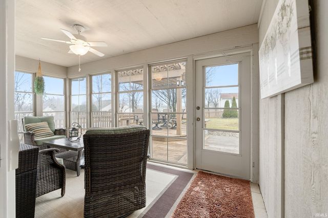 8907 Goshawk Lane, Fort Wayne, IN 46825