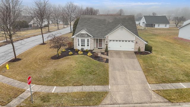 8907 Goshawk Lane, Fort Wayne, IN 46825