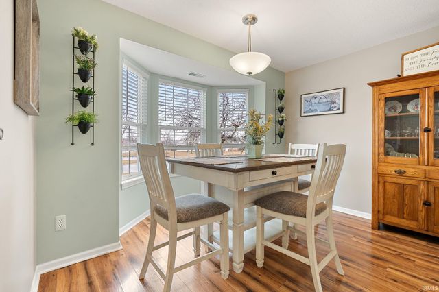 8907 Goshawk Lane, Fort Wayne, IN 46825