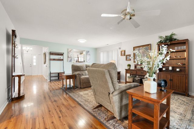 8907 Goshawk Lane, Fort Wayne, IN 46825