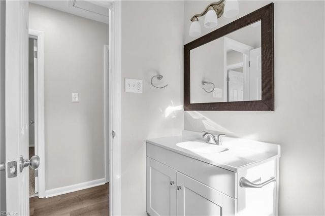 712 Macon RD, Hampton, VA 23666