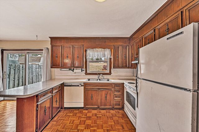 6641 Bryant CIR, Roanoke, VA 24019