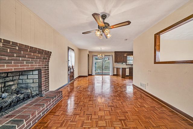 6641 Bryant CIR, Roanoke, VA 24019