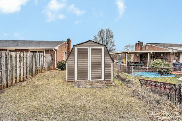 6641 Bryant CIR, Roanoke, VA 24019