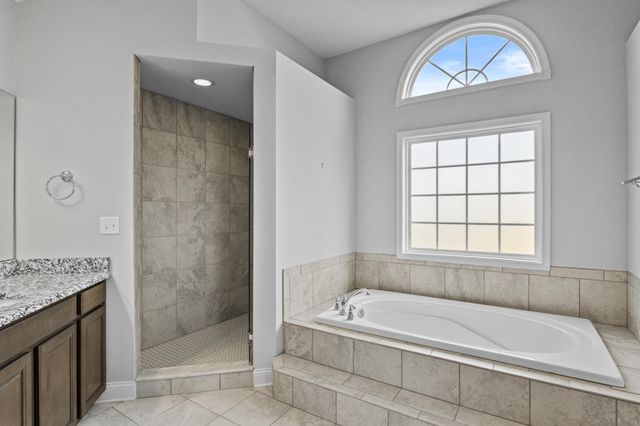 122 Inverness Drive, Georgetown, KY 40324