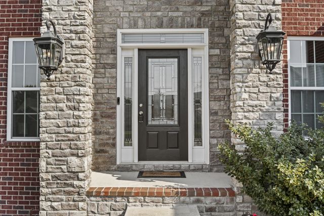 122 Inverness Drive, Georgetown, KY 40324