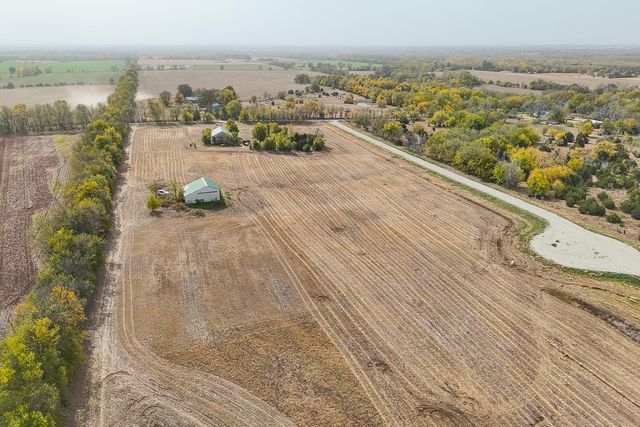 13510 SW 220th St, Douglass, KS 67039