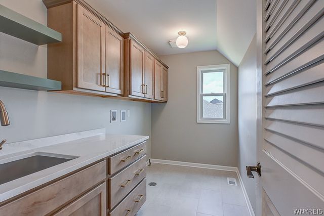 5112 Kandefer's Trail, Clarence, NY 14221