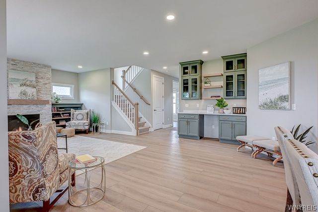 5112 Kandefer's Trail, Clarence, NY 14221