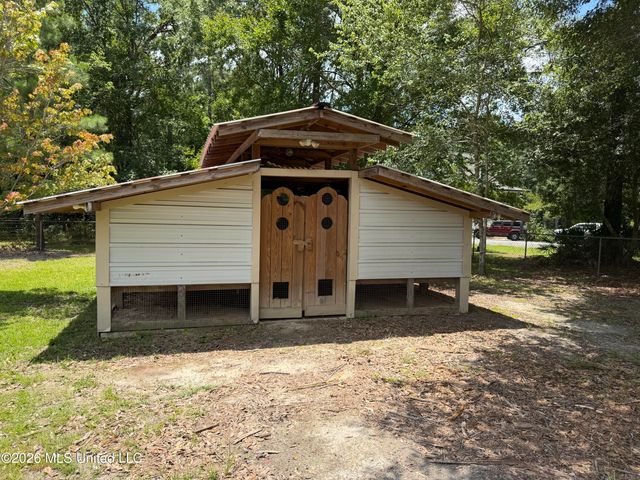 15527 Dobson Road, Biloxi, MS 39540