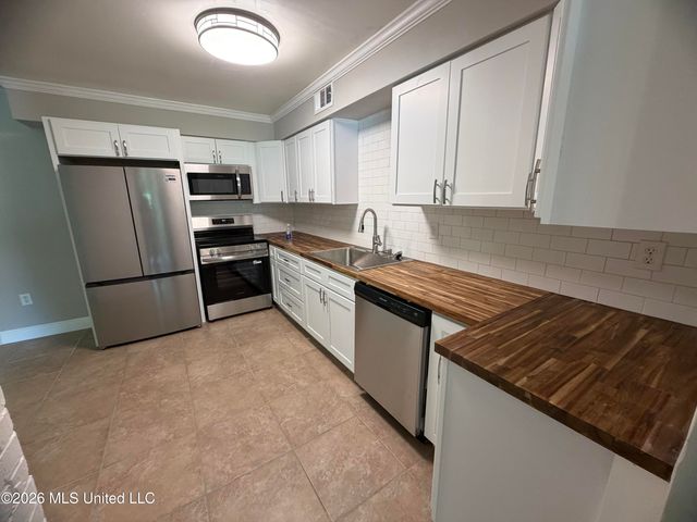 15527 Dobson Road, Biloxi, MS 39540