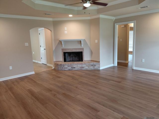 13176 Brian Park Dr, Walker, LA 70785