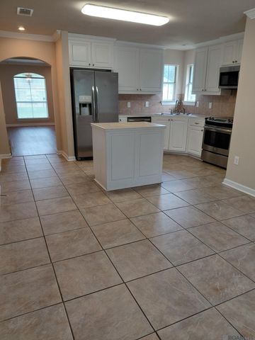 13176 Brian Park Dr, Walker, LA 70785