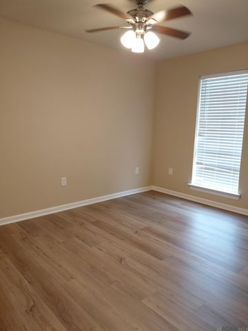 13176 Brian Park Dr, Walker, LA 70785