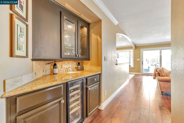 668 Sun Tree Ct, Danville, CA 94506
