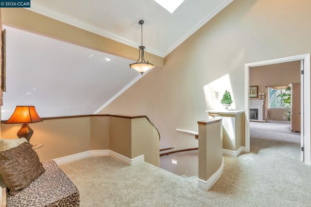 668 Sun Tree Ct, Danville, CA 94506